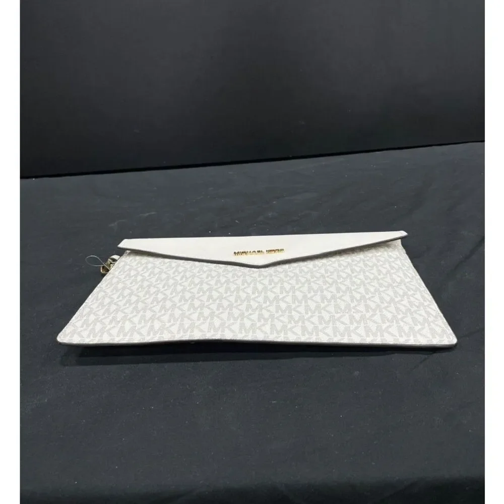 Michael Kors Jet Set Travel Envelope Wristlet Clutch Bag White Monogram